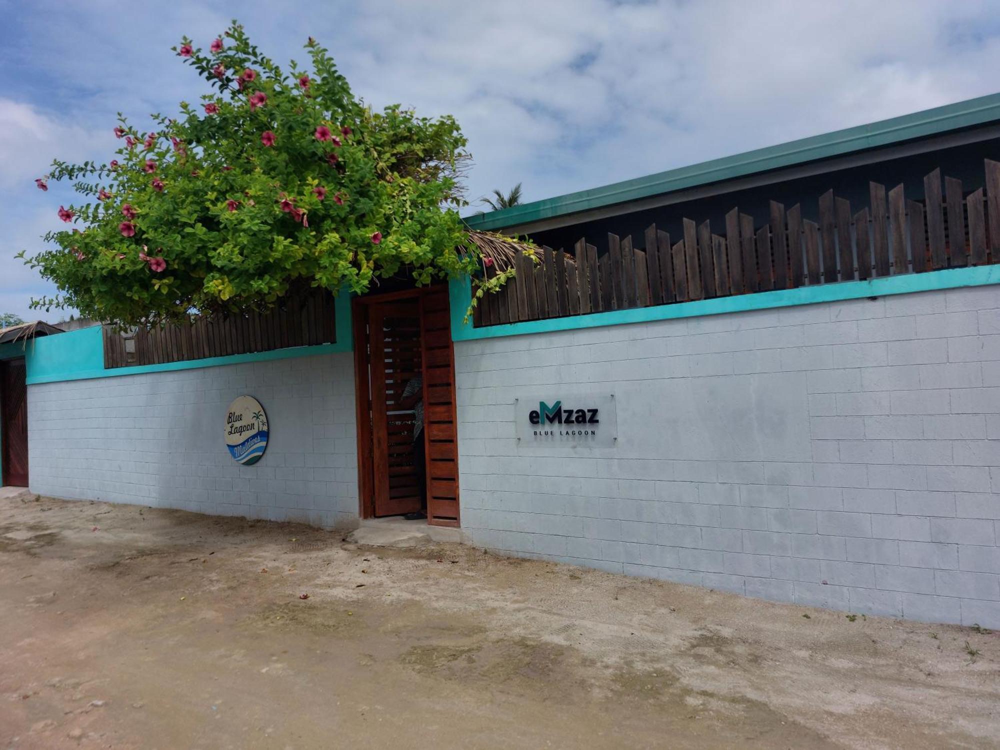 Emzaz Blue Lagoon Ugoofaaru Exteriér fotografie